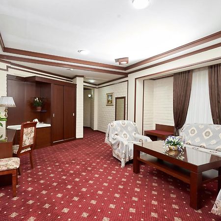 Rakat Plaza Hotel Tashkent Ngoại thất bức ảnh
