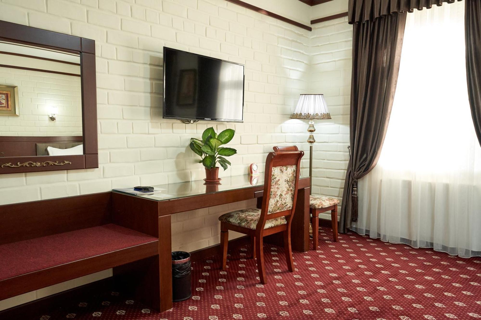 Rakat Plaza Hotel Tashkent Ngoại thất bức ảnh