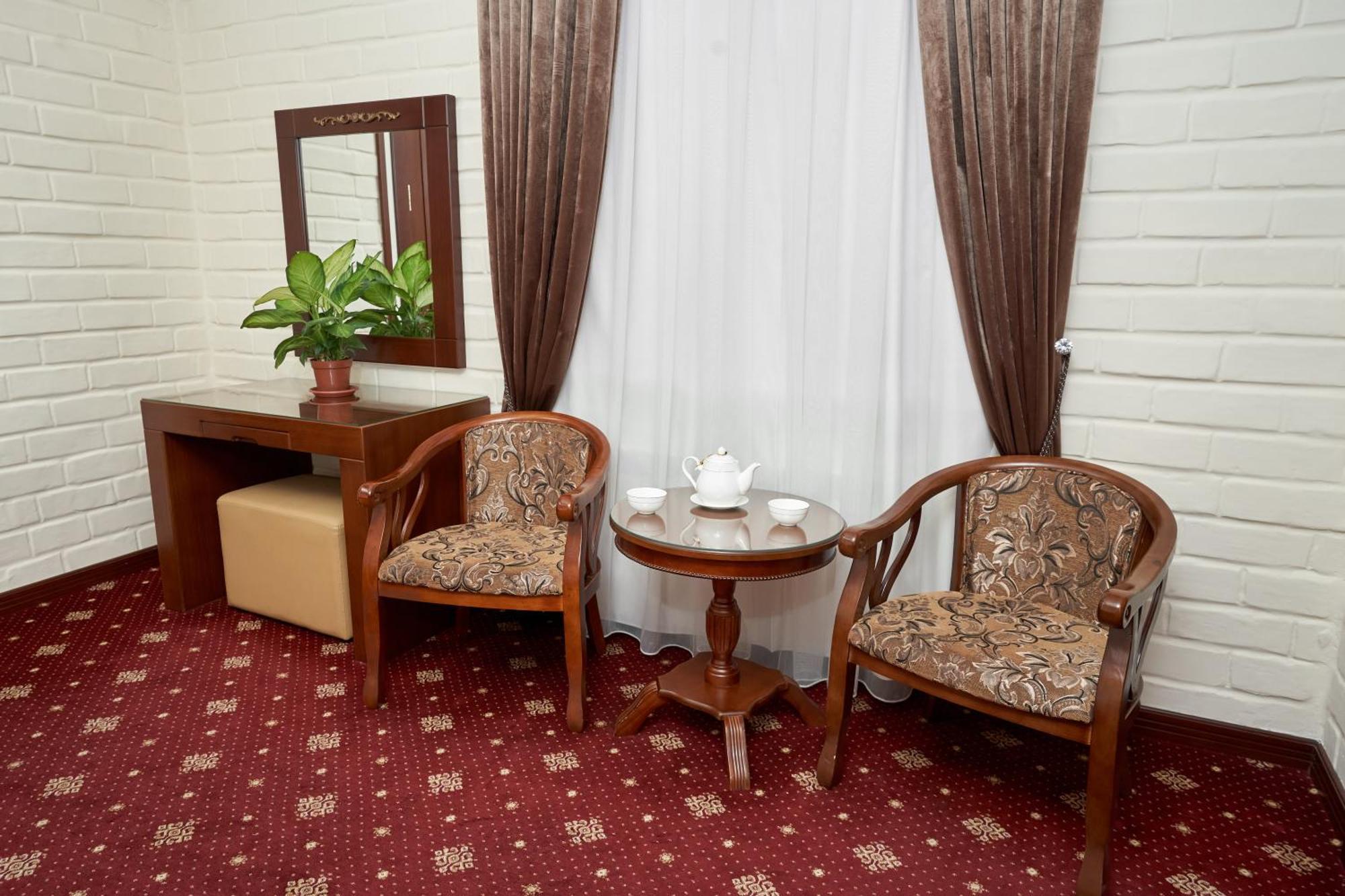 Rakat Plaza Hotel Tashkent Ngoại thất bức ảnh