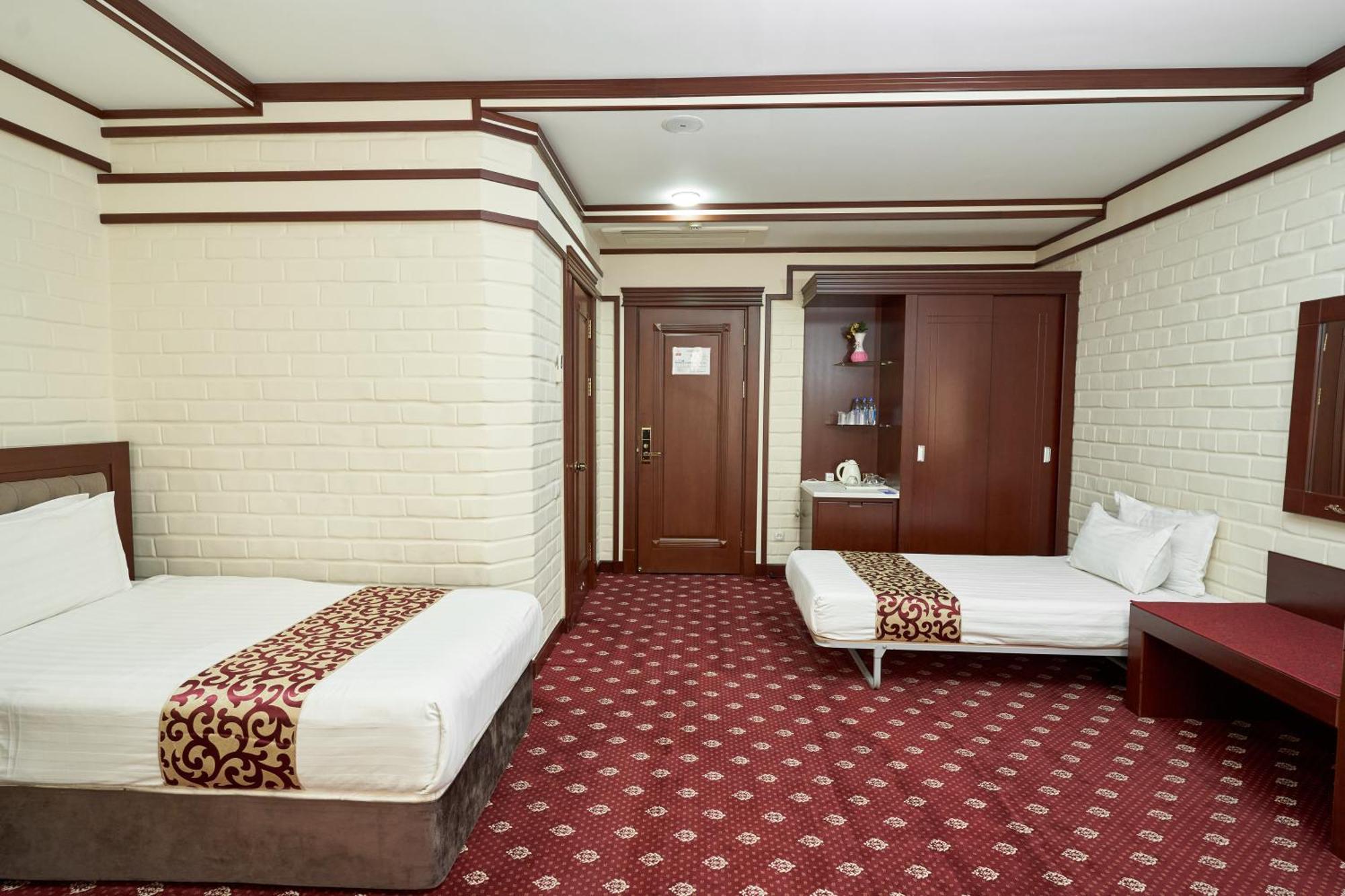 Rakat Plaza Hotel Tashkent Ngoại thất bức ảnh