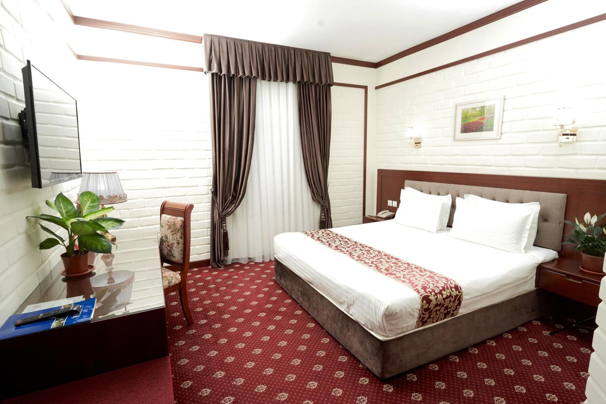 Rakat Plaza Hotel Tashkent Ngoại thất bức ảnh