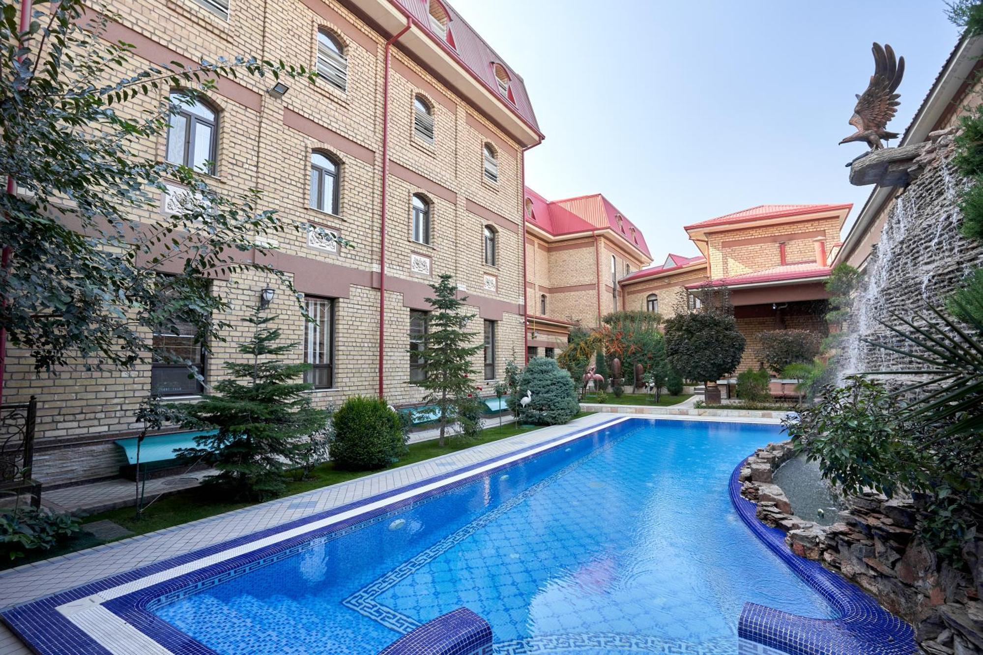 Rakat Plaza Hotel Tashkent Ngoại thất bức ảnh