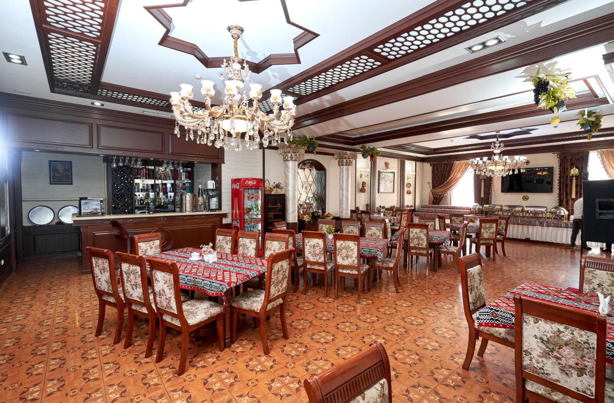 Rakat Plaza Hotel Tashkent Ngoại thất bức ảnh