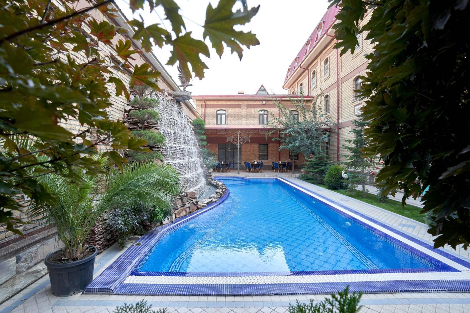 Rakat Plaza Hotel Tashkent Ngoại thất bức ảnh