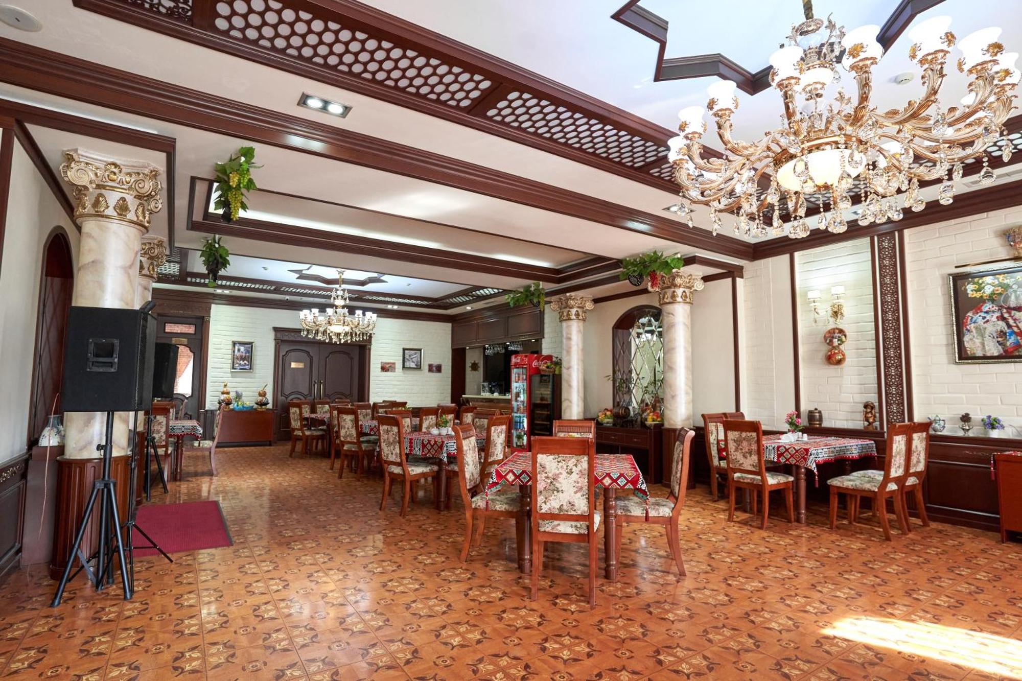 Rakat Plaza Hotel Tashkent Ngoại thất bức ảnh