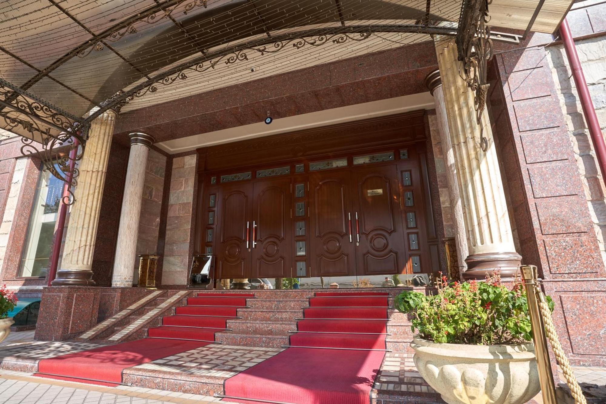 Rakat Plaza Hotel Tashkent Ngoại thất bức ảnh