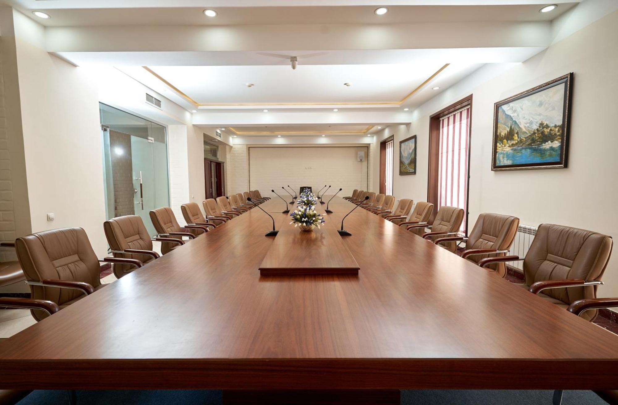 Rakat Plaza Hotel Tashkent Ngoại thất bức ảnh