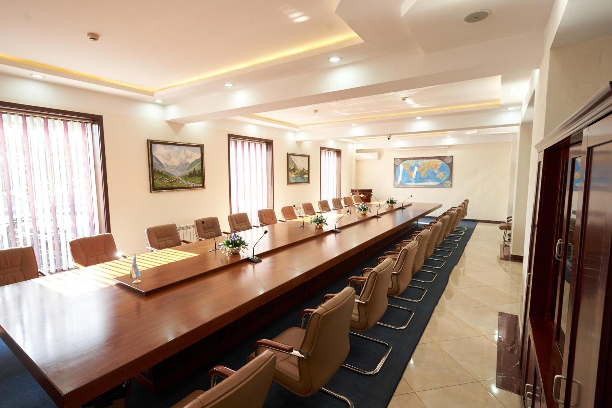 Rakat Plaza Hotel Tashkent Ngoại thất bức ảnh
